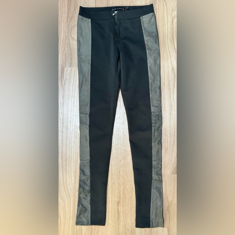 Alice + Olivia Zip Front Lamb Leather Side Stripe Ponte Leggings Women’s Size 0